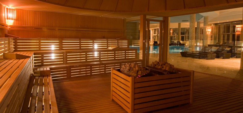 Opet Benzin İstasyonu Lara Masaj Salonu